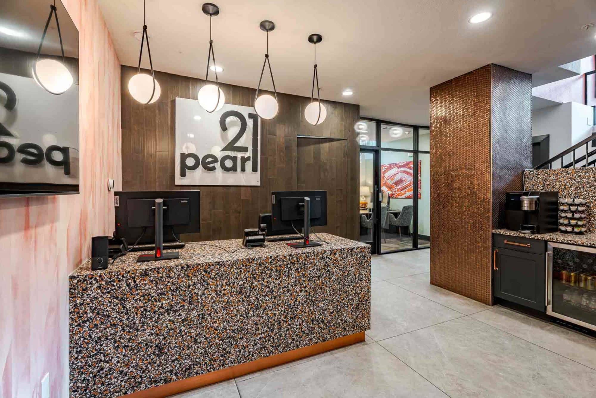 21 Pearl Apartments Near UT Austin Leasing Office